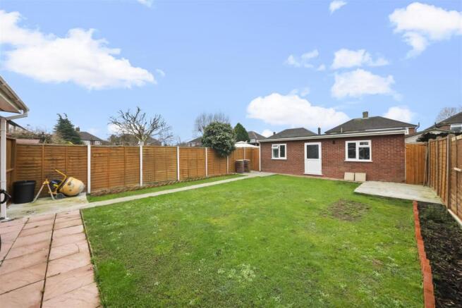 17 Shelley Close, Hayes photo 4