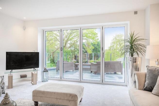 8502843-interior07.jpg
