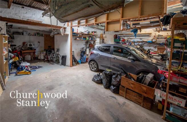Quadruple Garage I