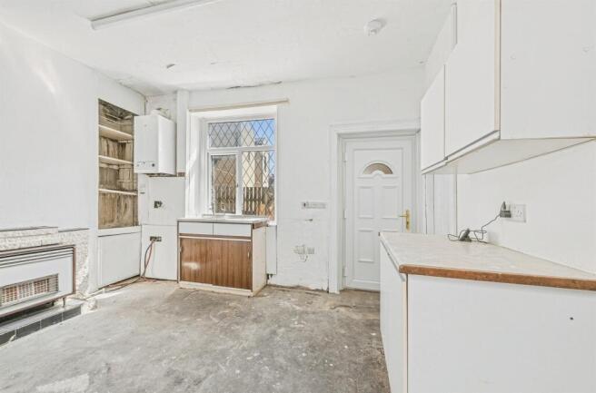 2 bed Terraced for sale Image 8