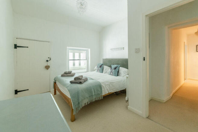 3 bed Semi-Detached for sale Image 8