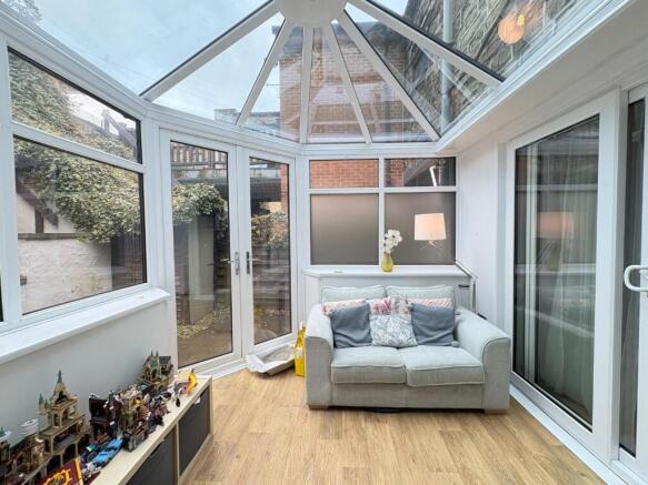 4 bed Terraced for sale Image 8