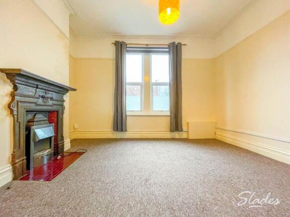 4 watkin lounge bedr