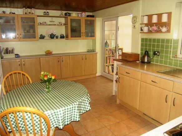 KITCHEN 1
