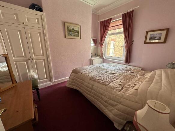 2 bed Flat for sale Image 12