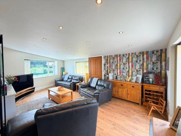 4 bed Character Property for sale Image 10