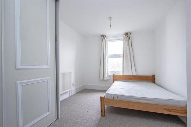 194a Trinity Road bedroom v2.jpg