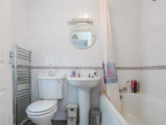 Bathroom.JPG
