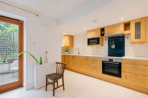 129 Newington Green Road, London, N1 4RA