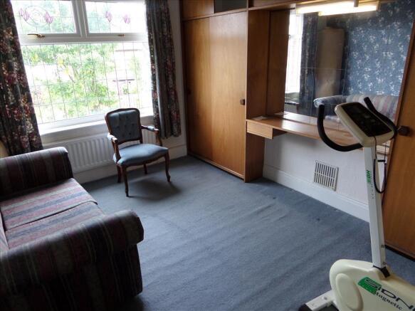 BEDROOM 2