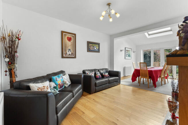 3 bed Semi-Detached for sale Image 7