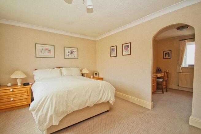 14 Crofters Drive NEW PHOTOS 2 (5)_lzn.jpg