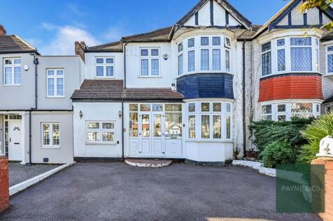 Glenthorne Gardens, Barkingside, IG6