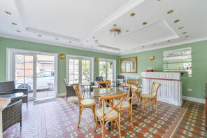 204 Balham Lodge, Bedford Hill, London SW12 9HJ