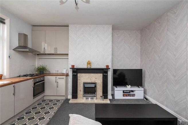 Living / Kitchen