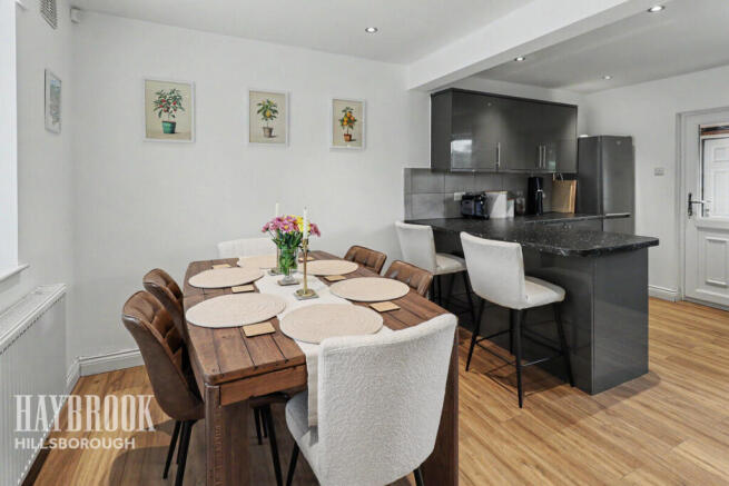 3 bed Terraced for sale Image 4