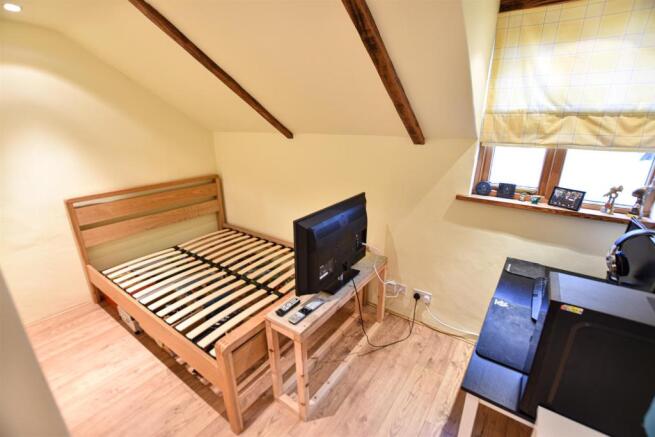 Bedroom 3.jpg