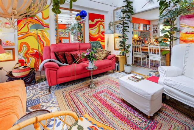 Living Room 2.jpg