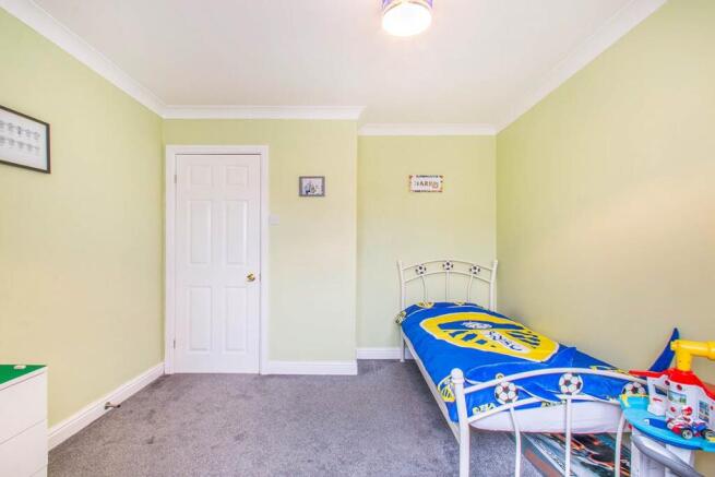 3 bed Detached to rent Image 8