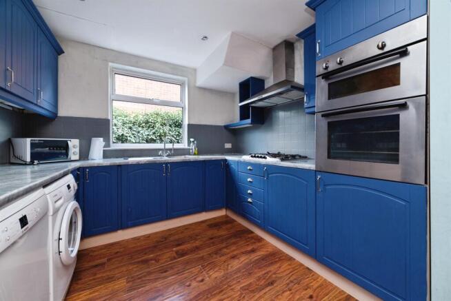 3 bed Semi-Detached for sale Image 4
