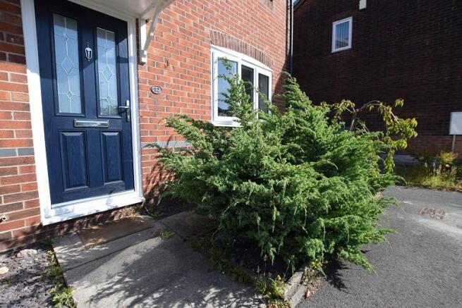 Entrance & Front Garden