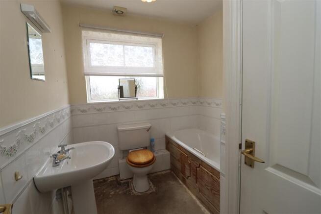 3 bed Detached for sale Image 8
