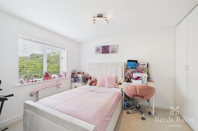 4 bed Detached to rent Image 10