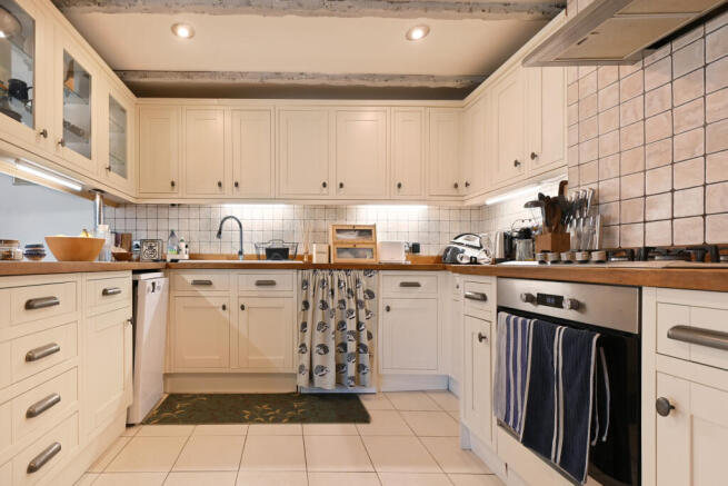 3 bed Terraced for sale Image 7