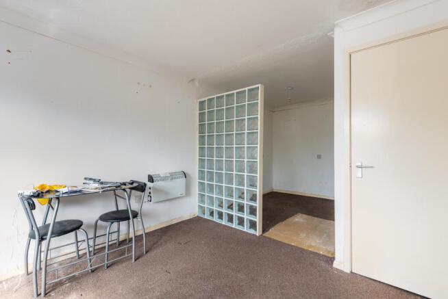Flat for sale Image 5