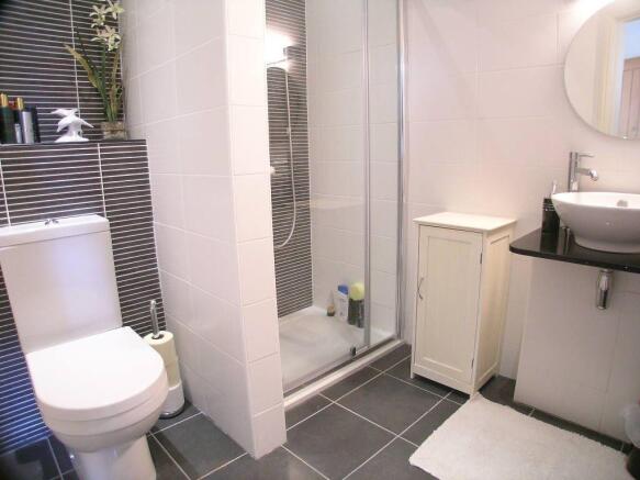 Bed 2 En suite