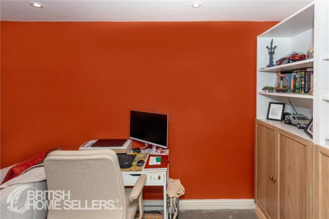 3 bed Town House for sale Image 8