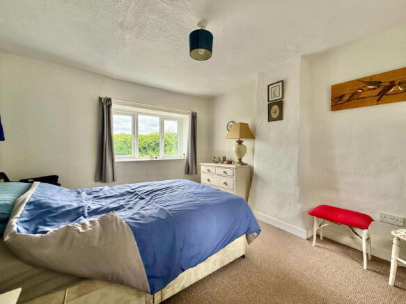 4 bed Terraced for sale Image 12