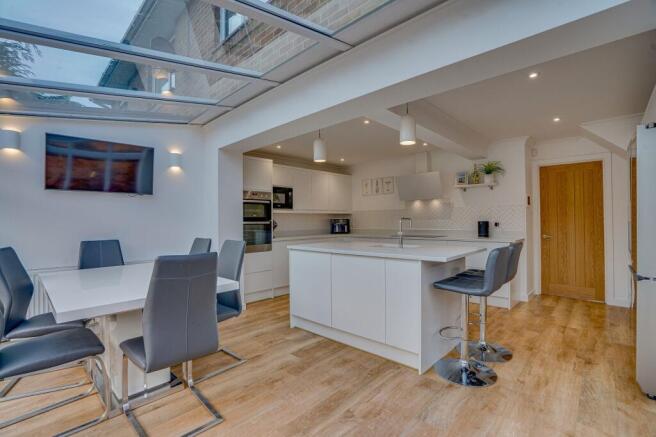 Selhurst Way, Fair Oak, SO50 photo 2