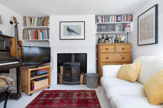 19 Paygate Cottages BN8 5RL-16.jpg