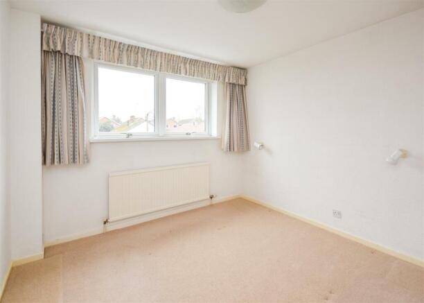 10 Ashley Gardens - Bedroom 2 (2).jpg
