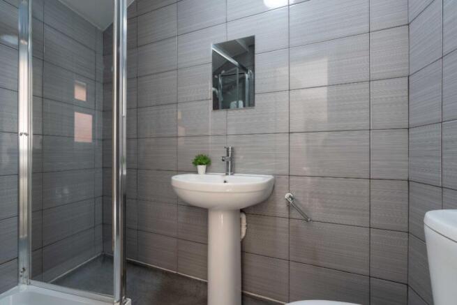 Flat B Portland Road