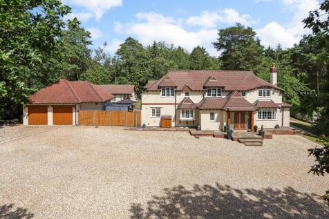 25 Crooksbury Road, Farnham, GU10