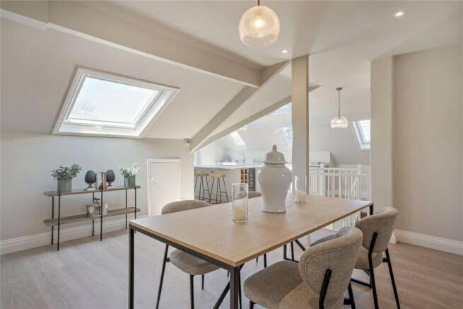 3 bed Penthouse for sale Image 7