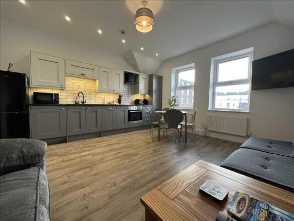 1 bed Flat for sale Image 4