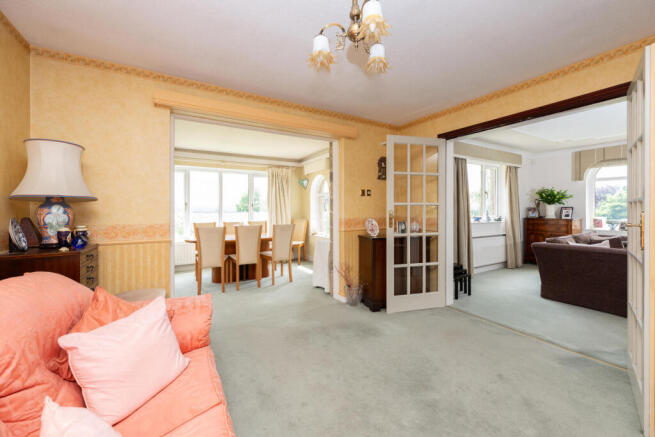 4 bed Detached for sale Image 9
