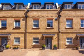 2, Jubilee Mews, Glen Island, Maidenhead SL6 0BN
