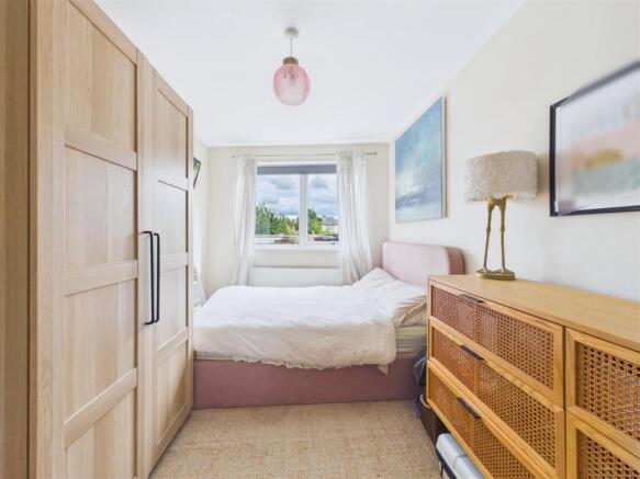 2 bed Apartment for sale Image 10