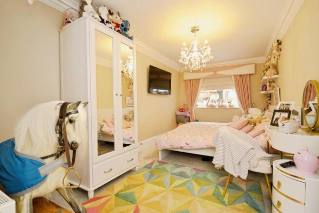 3 bed Detached Bungalow for sale Image 11
