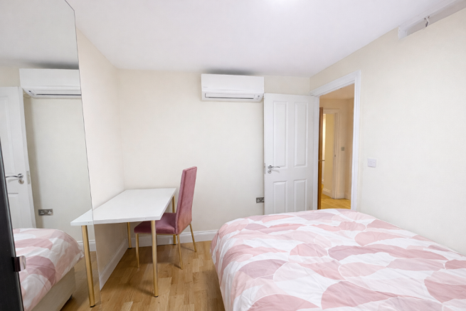1st bedroom