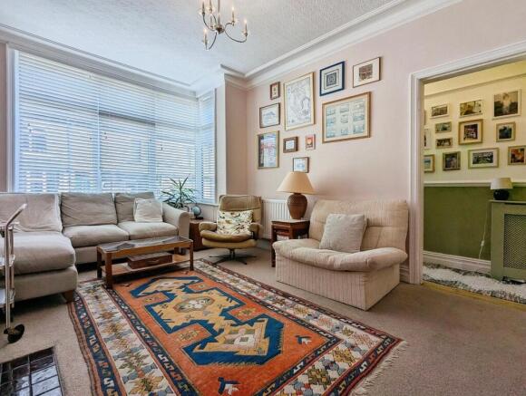 2 bed Terraced to rent Image 7