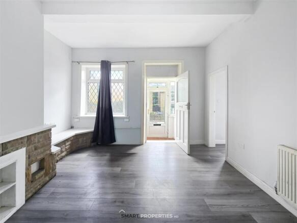 3 bed Terraced for sale Image 5