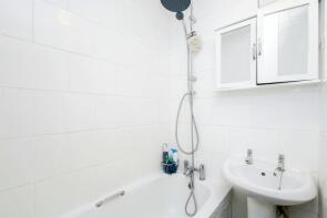 9, 14a The Lawns, Roselands Avenue, Eastbourne BN22 8NT