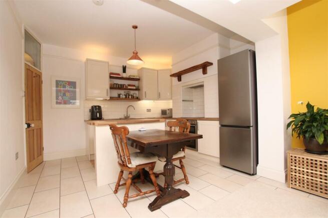 Kitchen.JPG