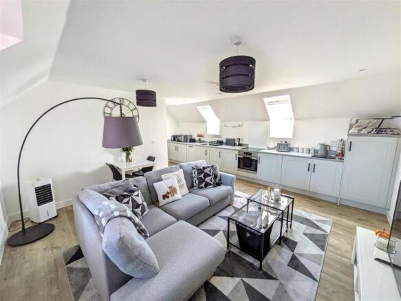 Kitchen / living / dining area