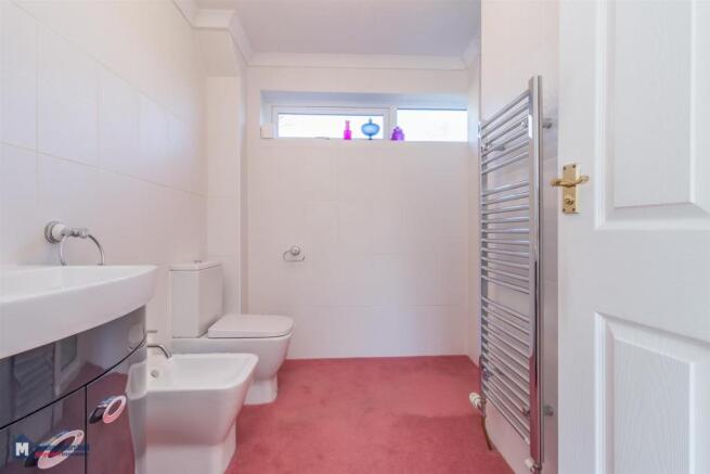 En Suite to Bedroom One
